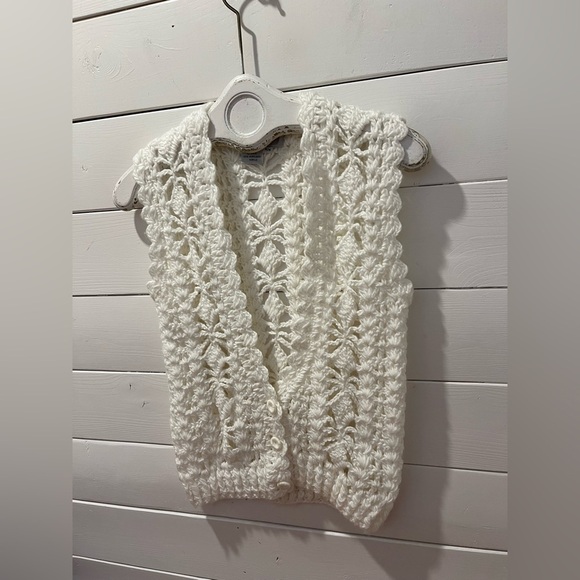 📍🤍CLOTHES TO YOU – White Crochet Knit Vest – Size M - Picture 6 of 8